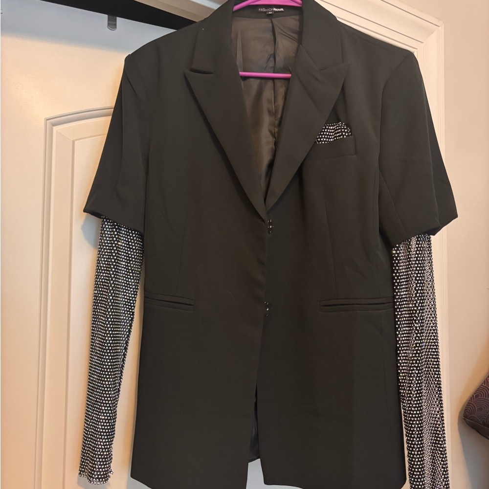 Fashion Nova Charcoal Blazer with Black and White Sleeves